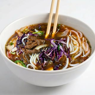 T6. Beef Vermicelli Spicy Soup
